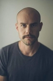 Ảnh diễn viên Adam Newport-Berra