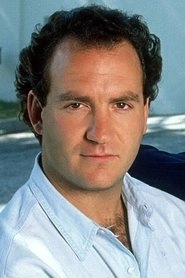 Ảnh diễn viên Charles Finch