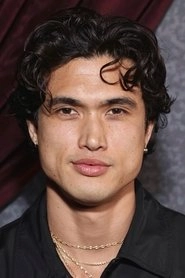 Ảnh diễn viên Charles Melton