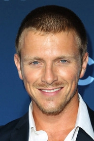 Ảnh diễn viên Charlie Bewley