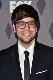 Ảnh diễn viên Charlie Saxton