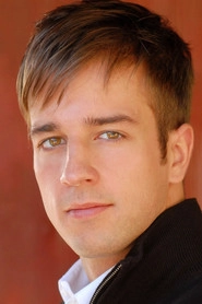 Ảnh diễn viên Curtis Holbrook