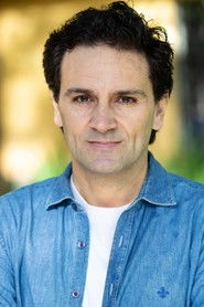 Ảnh diễn viên Douglas Simon