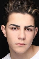 Ảnh diễn viên Dylan Georgiades