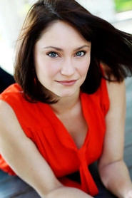 Ảnh diễn viên Emily Neves