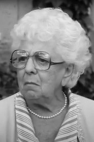 Ảnh diễn viên Enid Saunders