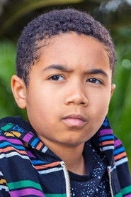 Ảnh diễn viên Ethan Hutchison