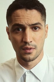 Ảnh diễn viên Gabriel Leone