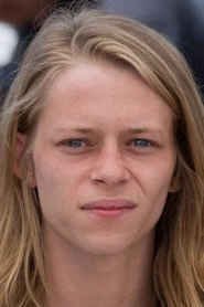 Ảnh diễn viên Isaiah Stone