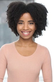 Ảnh diễn viên Laura Guzman Luiz