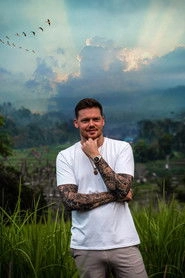 Ảnh diễn viên Lewis Raymond Taylor