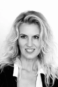 Ảnh diễn viên Lisa Barrett-Brown