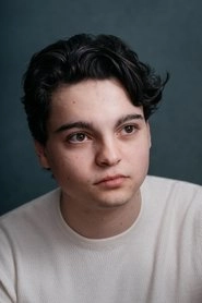 Ảnh diễn viên Max Burkholder