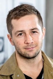 Ảnh diễn viên Michael Angarano