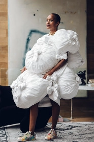 Ảnh diễn viên Michelle Elie