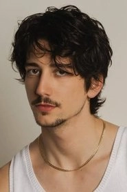 Ảnh diễn viên Milo Manheim