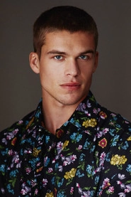 Ảnh diễn viên Mitchell Slaggert