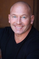 Ảnh diễn viên Nick McKinless