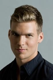 Ảnh diễn viên Pete Ploszek