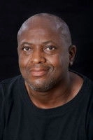 Ảnh diễn viên Sizwe Msutu