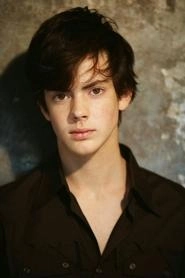 Ảnh diễn viên Skandar Keynes