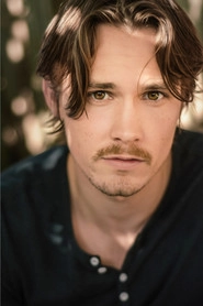 Ảnh diễn viên Tom Stevens