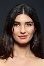 Ảnh diễn viên Tuba Büyüküstün