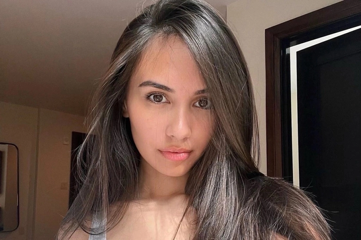 Bạn gái AI (AI Girlfriend)