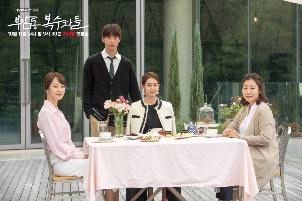 Câu Lạc Bộ Báo Thù (Avengers Social Club)