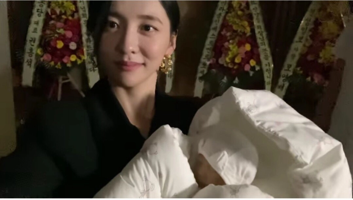 Cho Tôi Mượn Bạn Trai Của Bạn (형수님 아랫도리 좀 빌려쓸게)