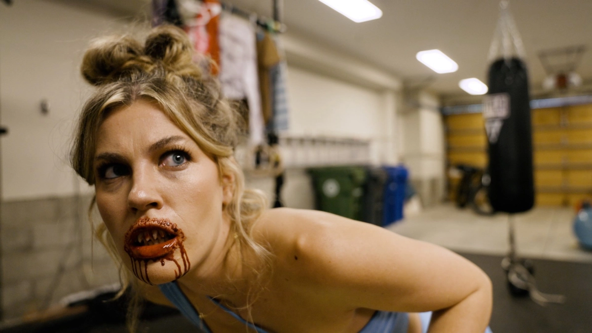 Cô Gái Cá Mập (Shark Girl)