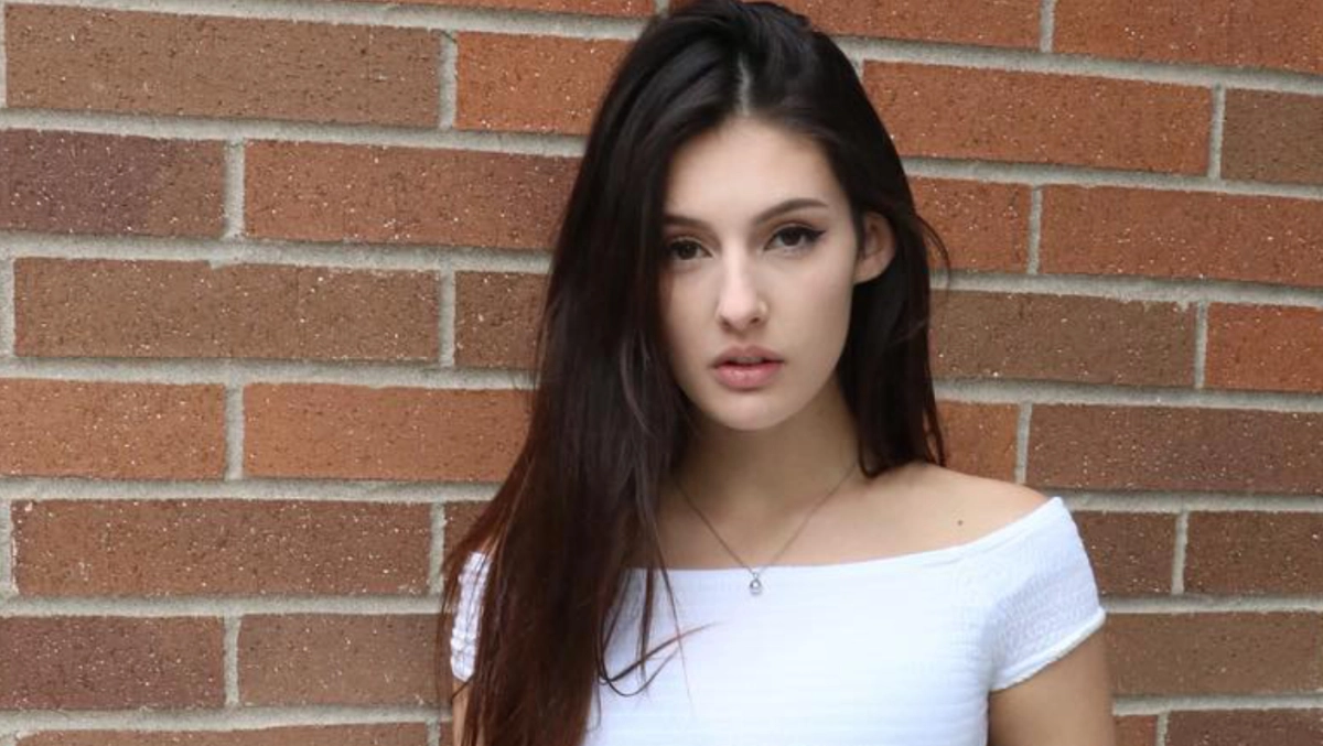 Cô Nàng May Mắn (Good Looking Girl)