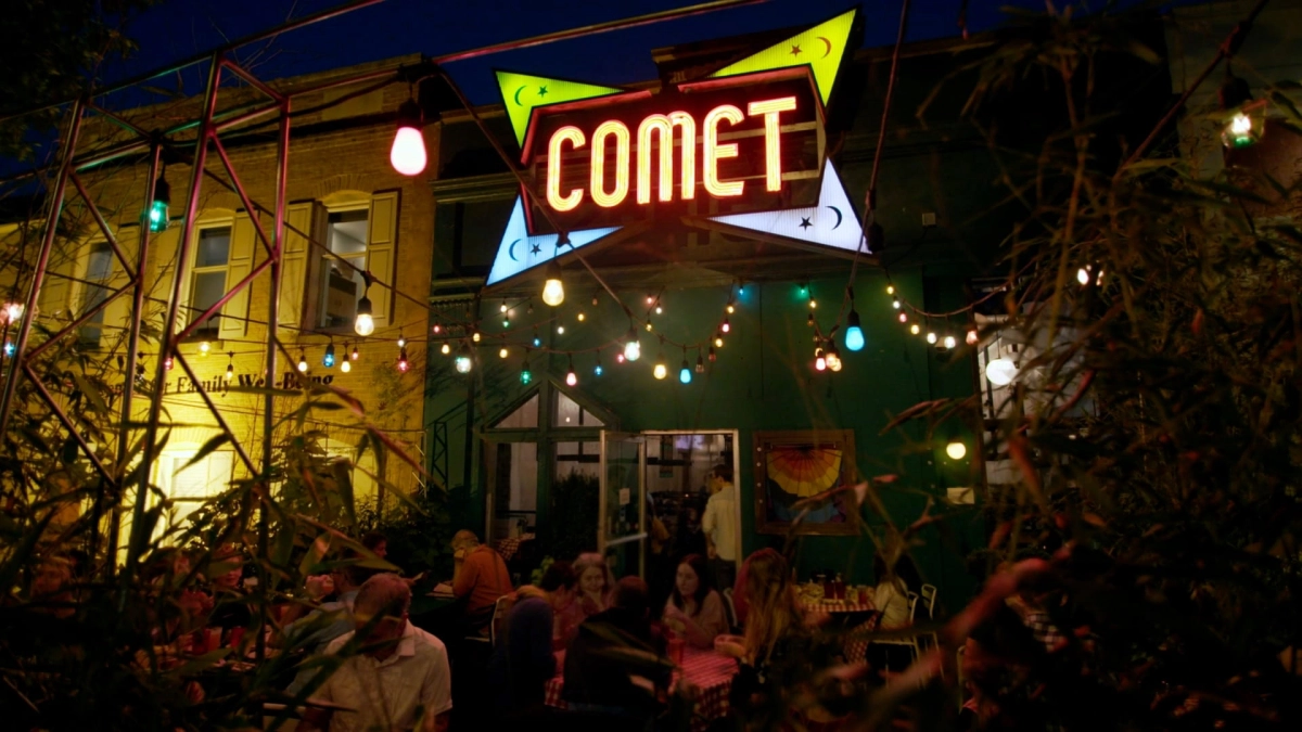 Hậu Sự Thật: Thông Tin Sai Lệch Và Cái Giá Của Tin Giả (After Truth: Disinformation and the Cost of Fake News)