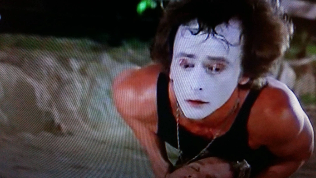 Hãy xem chuyện gì đã xảy ra với em bé của Rosemary (Look What's Happened to Rosemary's Baby)