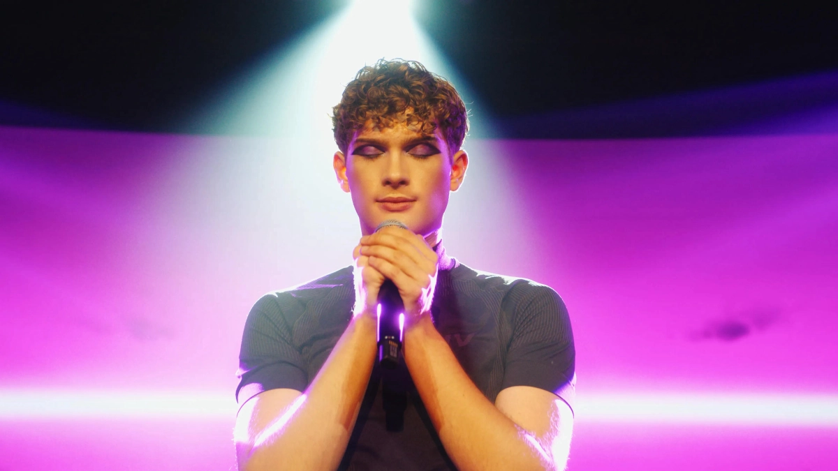 Leo Reich Ai Thèm Quan Tâm Chứ? (Leo Reich: Literally Who Cares?!)