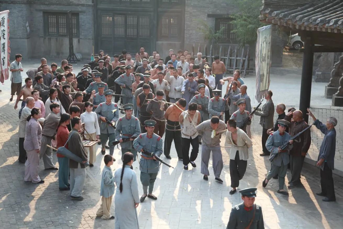 Mặt dưới (Underset)