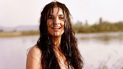 Nữ hoàng Di Gan (The Gypsy Camp Vanishes Into the Blue)