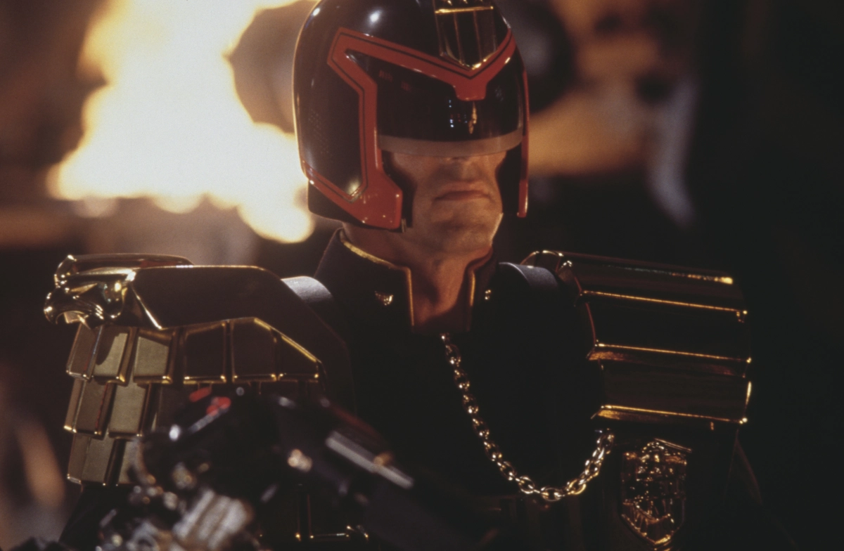 Thẩm Phán Dredd (Judge Dredd)