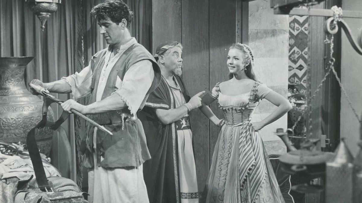 Thanh Gươm Hoàng Tộc (The Golden Blade)