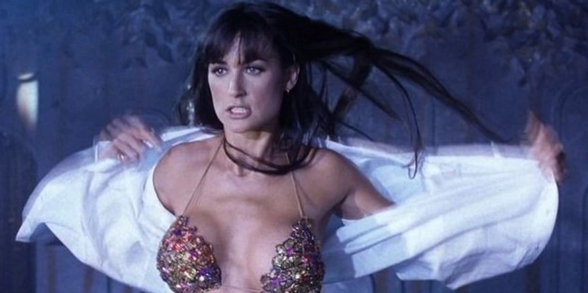 Thoát Y Vũ (Striptease)